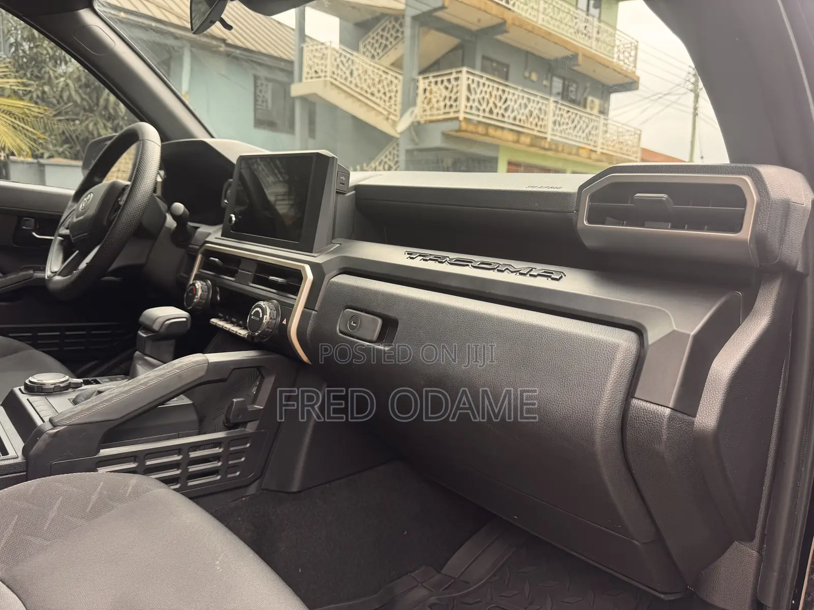 Toyota Tacoma 2024 Black
