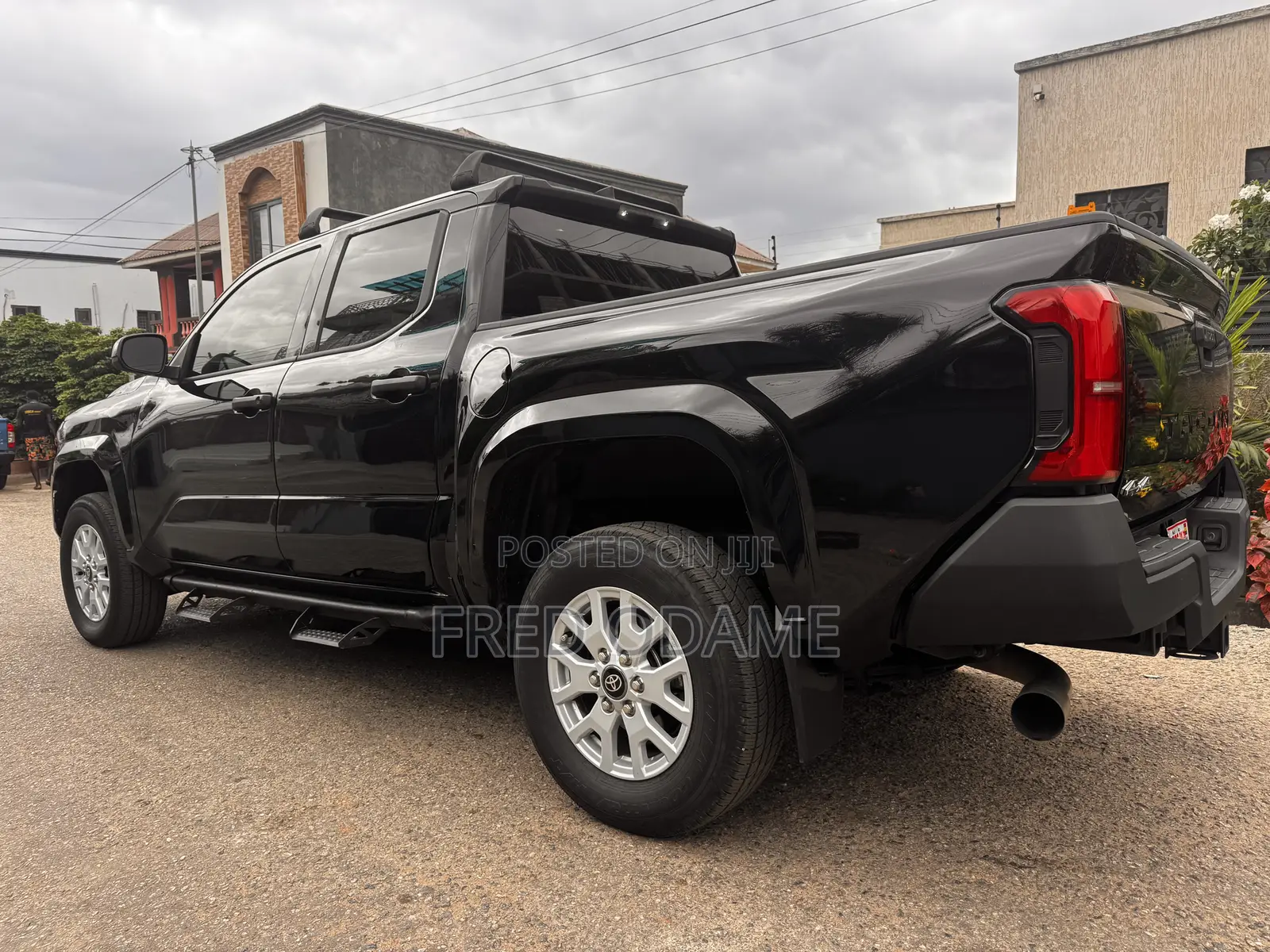 Toyota Tacoma 2024 Black