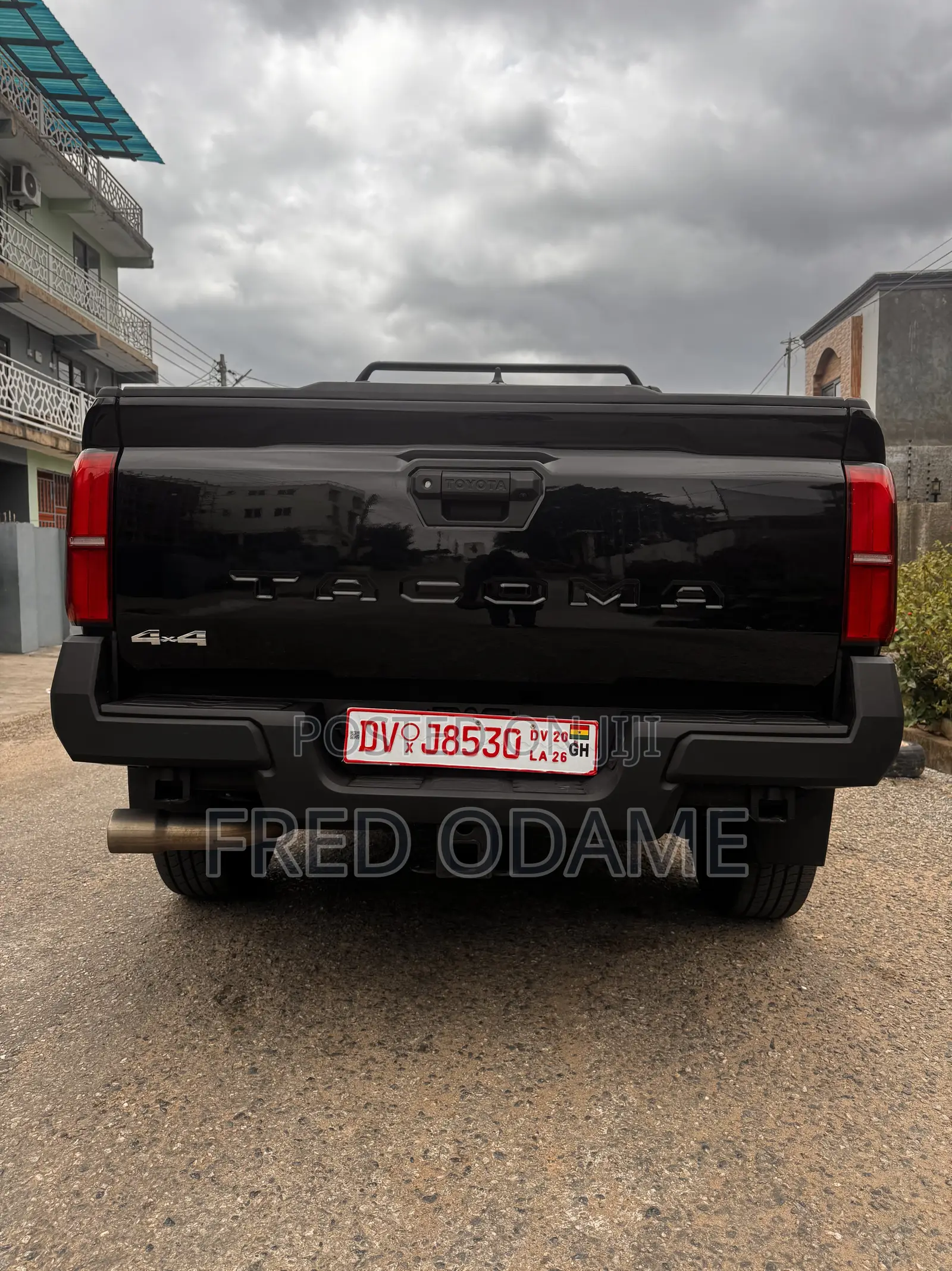 Toyota Tacoma 2024 Black