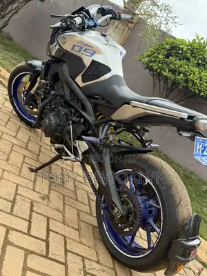 Yamaha MT-09 2018 Silver