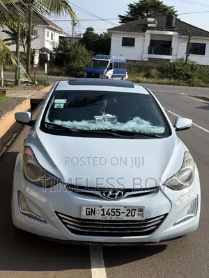 Hyundai Elantra SE Sedan FWD (1.8L 4cyl 6A) 2016 White