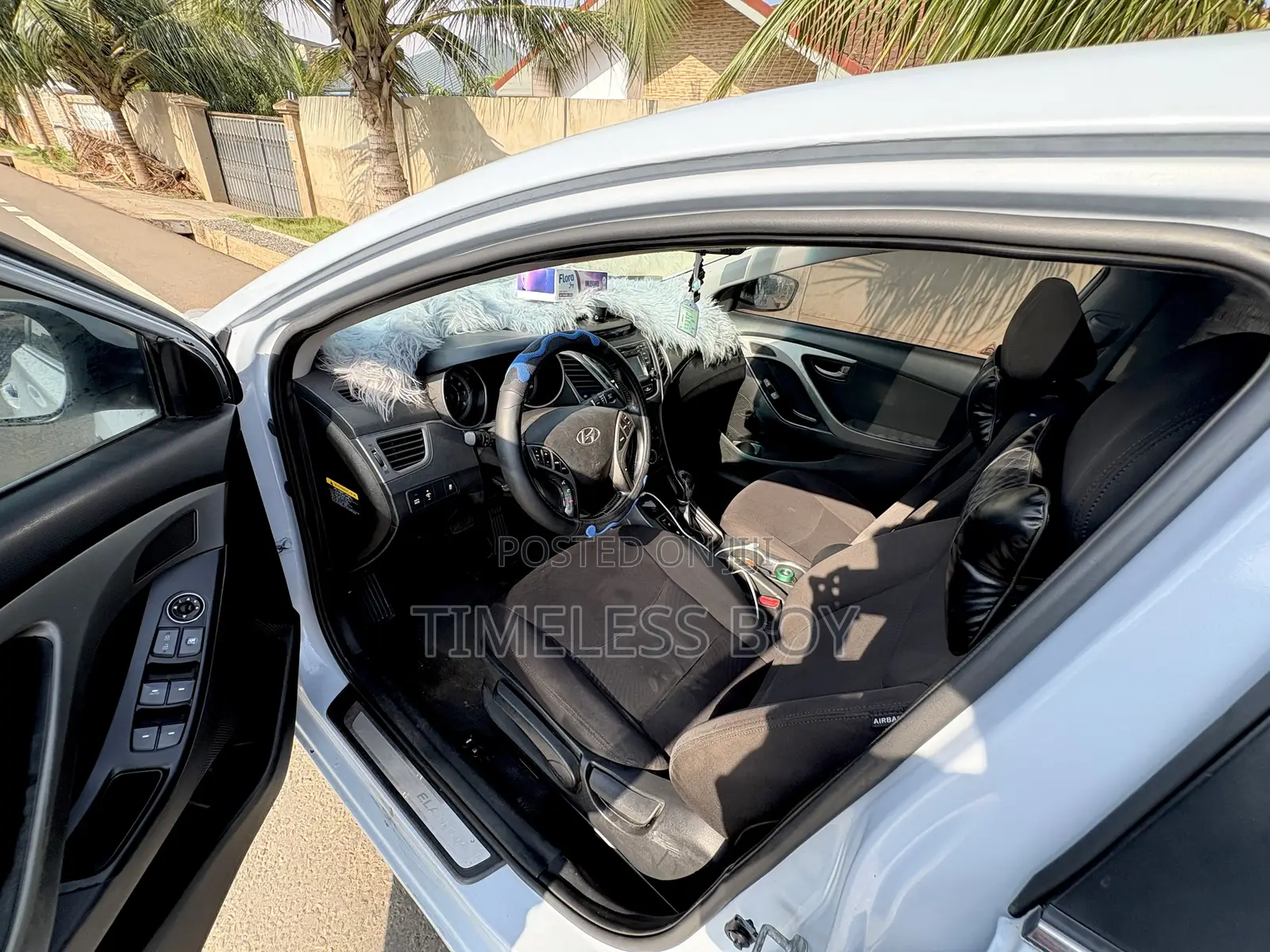 Hyundai Elantra SE Sedan FWD (1.8L 4cyl 6A) 2016 White