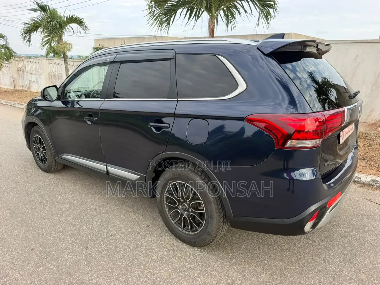 Mitsubishi Outlander 2019 Blue
