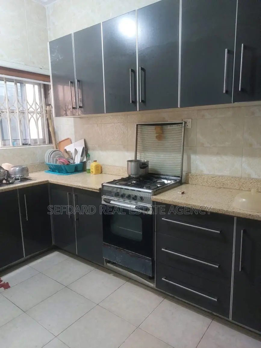 3bdrm House in Sefdard Properties, Pokuase for sale
