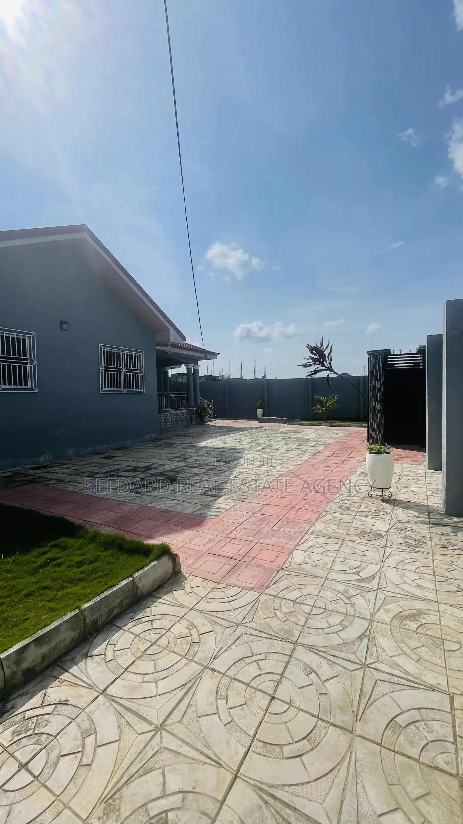 3bdrm House in Sefdard Properties, Amasaman for rent