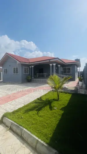 3bdrm House in Sefdard Properties, Amasaman for rent