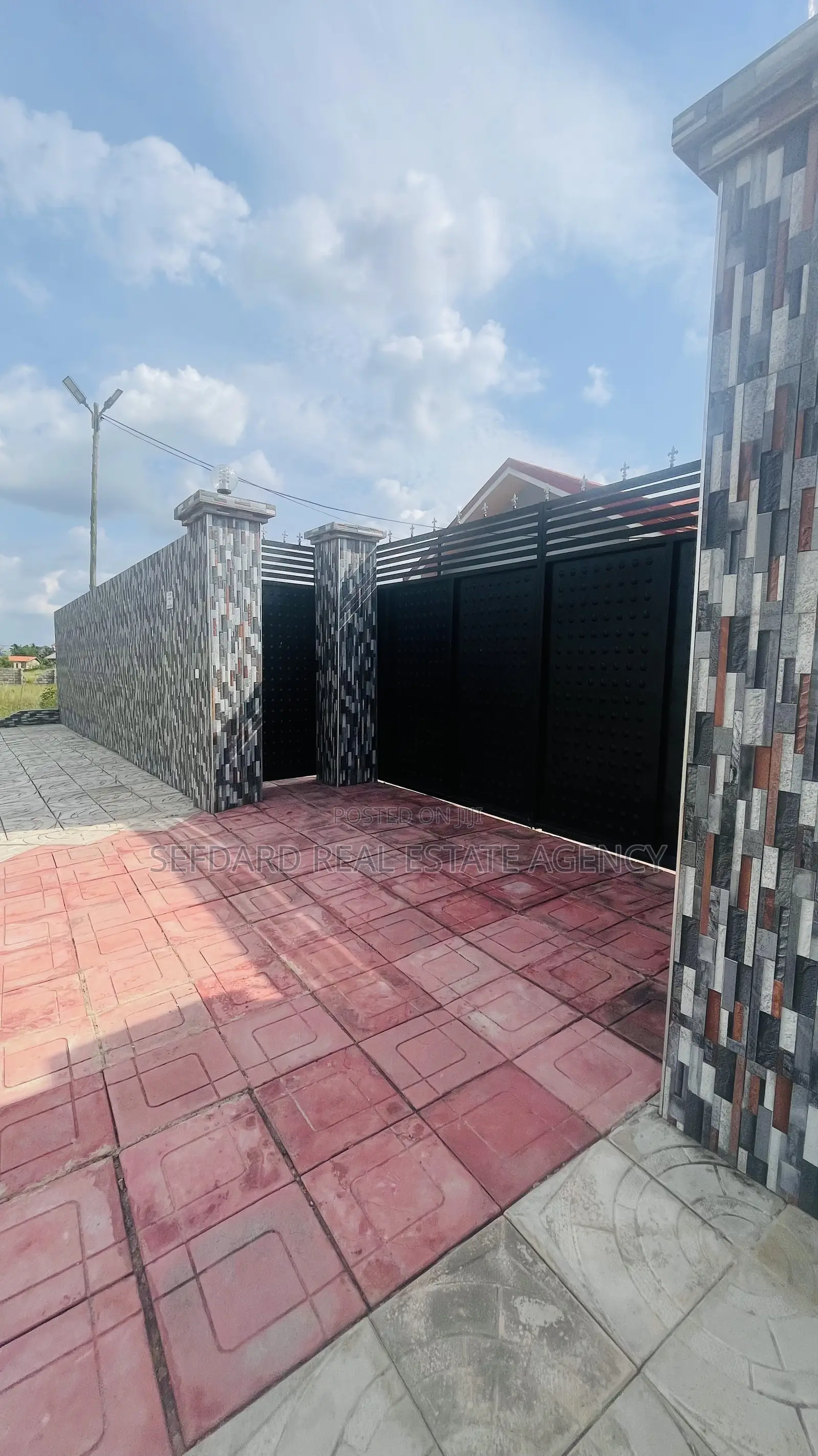 3bdrm House in Sefdard Properties, Amasaman for rent