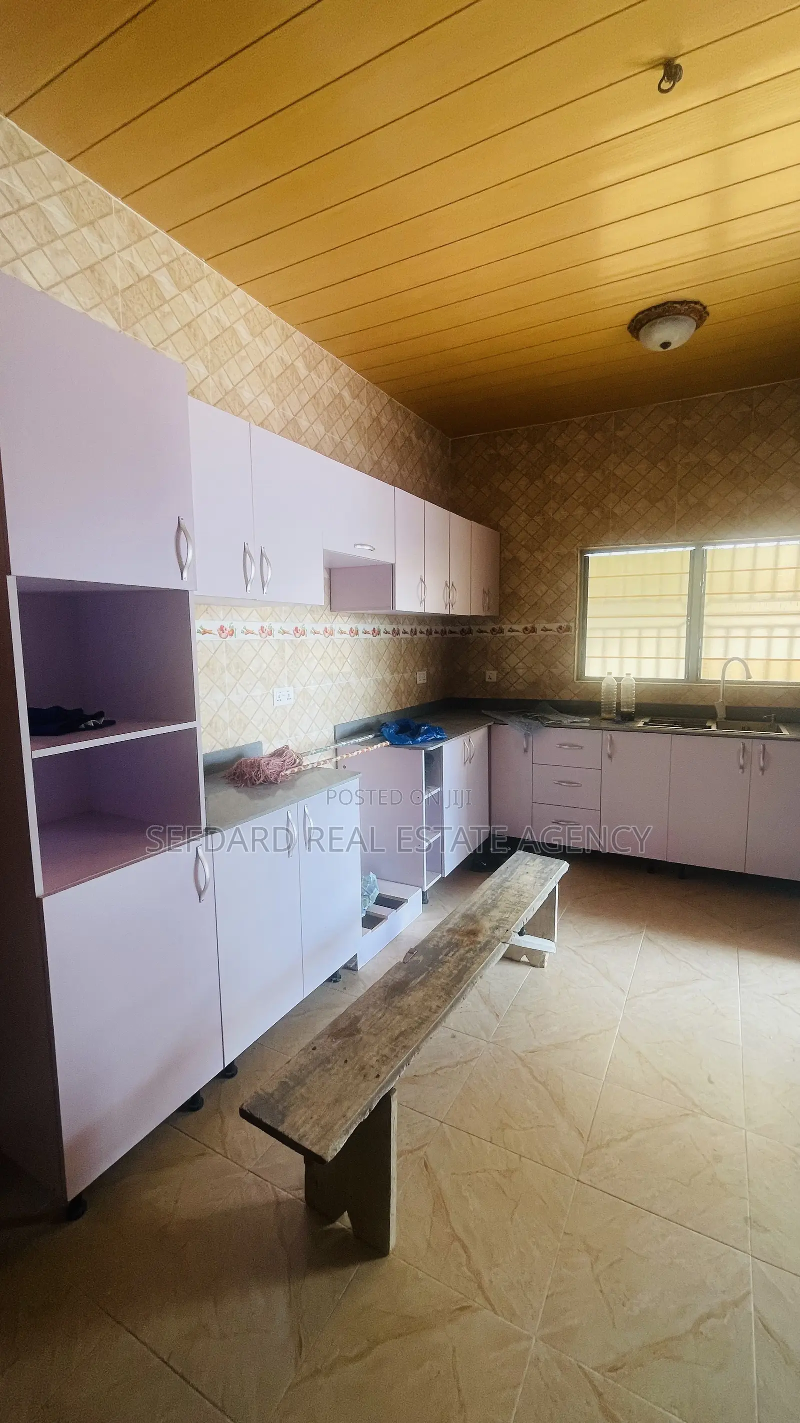 3bdrm House in Sefdard Properties, Amasaman for rent
