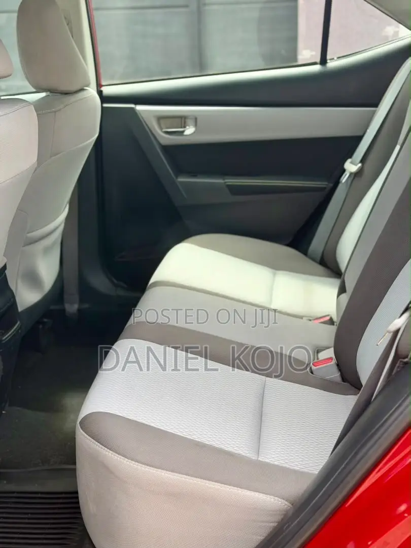 Toyota Corolla LE Eco (1.8L 4cyl 2A) 2019 Red