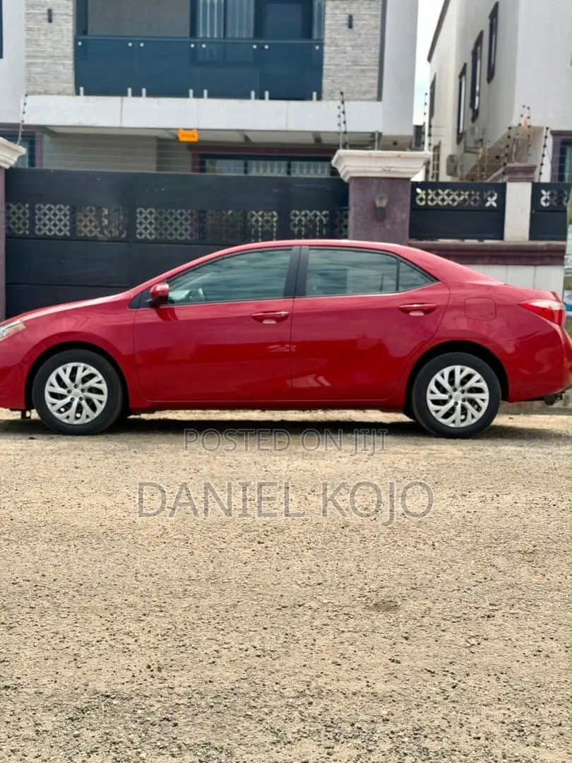 Toyota Corolla LE Eco (1.8L 4cyl 2A) 2019 Red