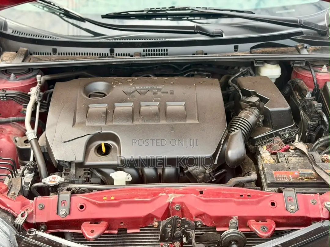 Toyota Corolla LE Eco (1.8L 4cyl 2A) 2019 Red