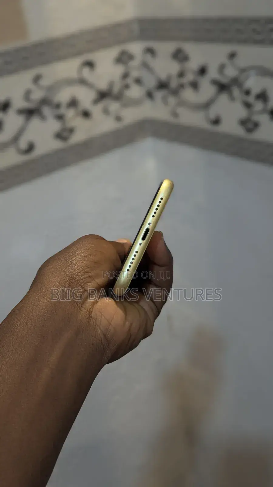 Apple iPhone 11 64 GB Yellow