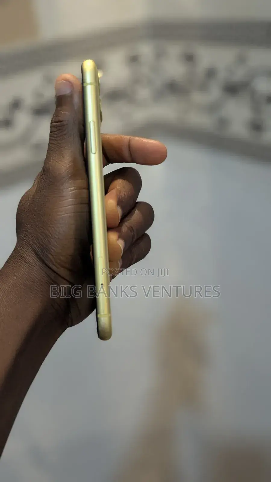 Apple iPhone 11 64 GB Yellow