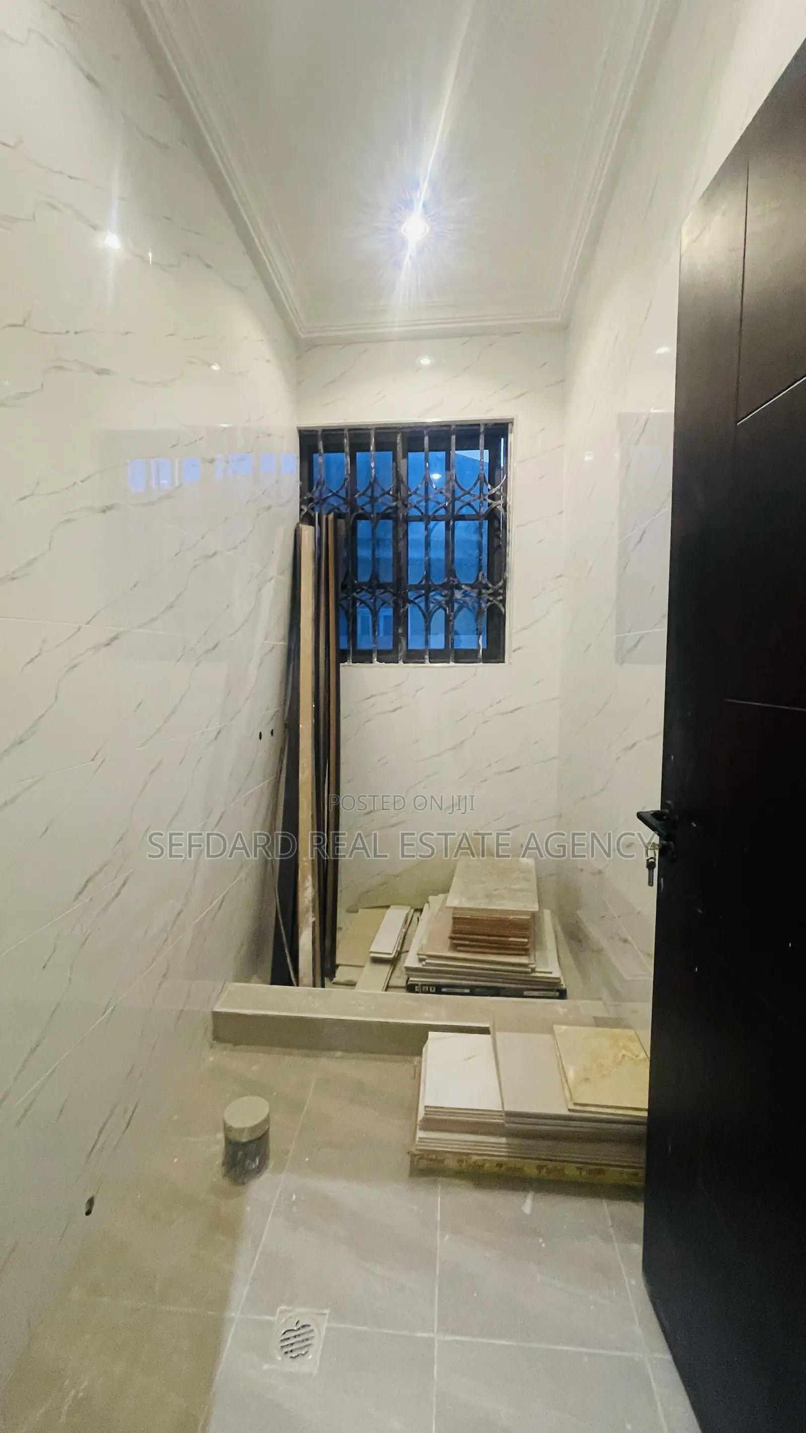 4bdrm House in Sefdard Properties, Amasaman for sale
