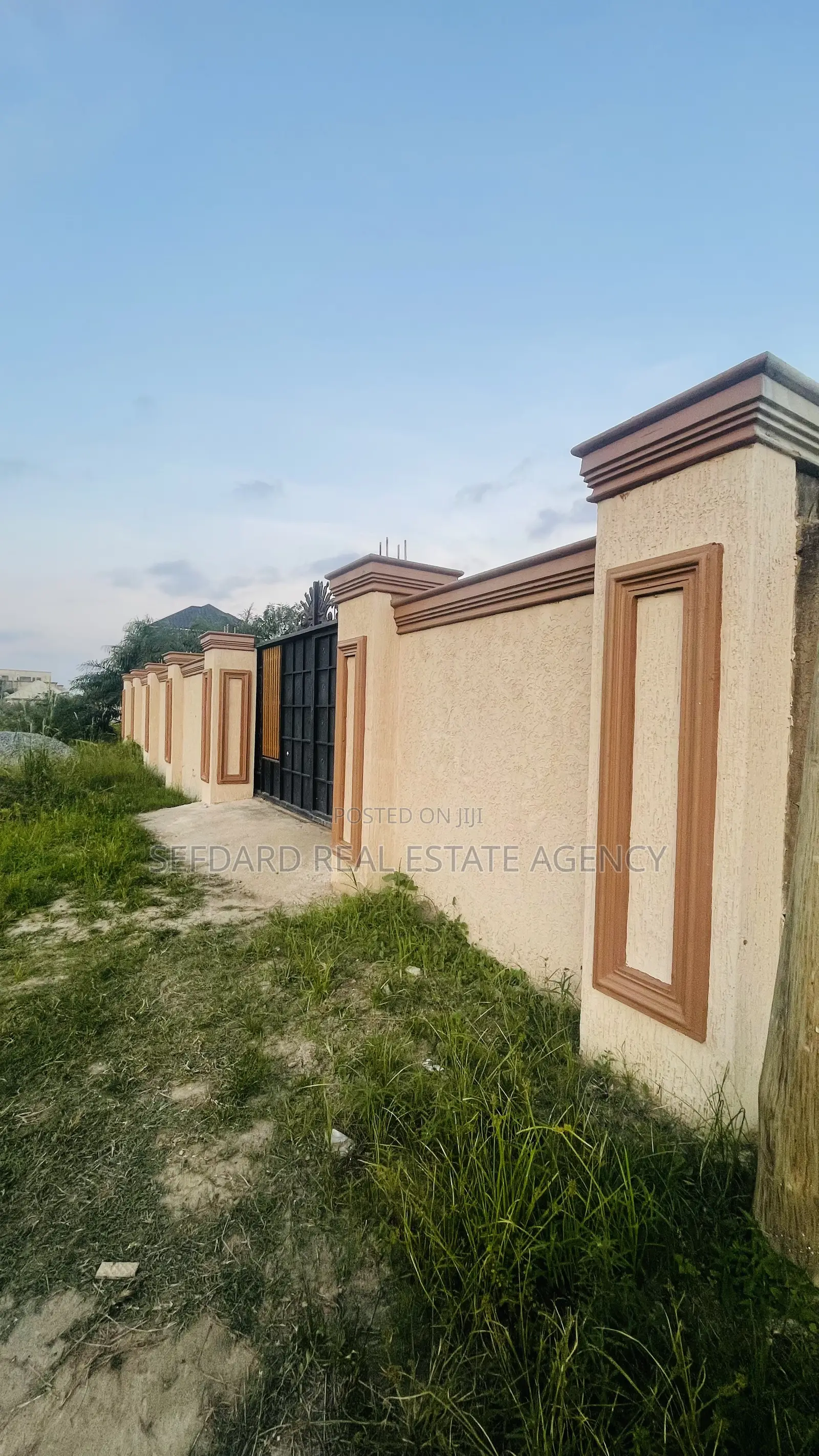 4bdrm House in Sefdard Properties, Amasaman for sale