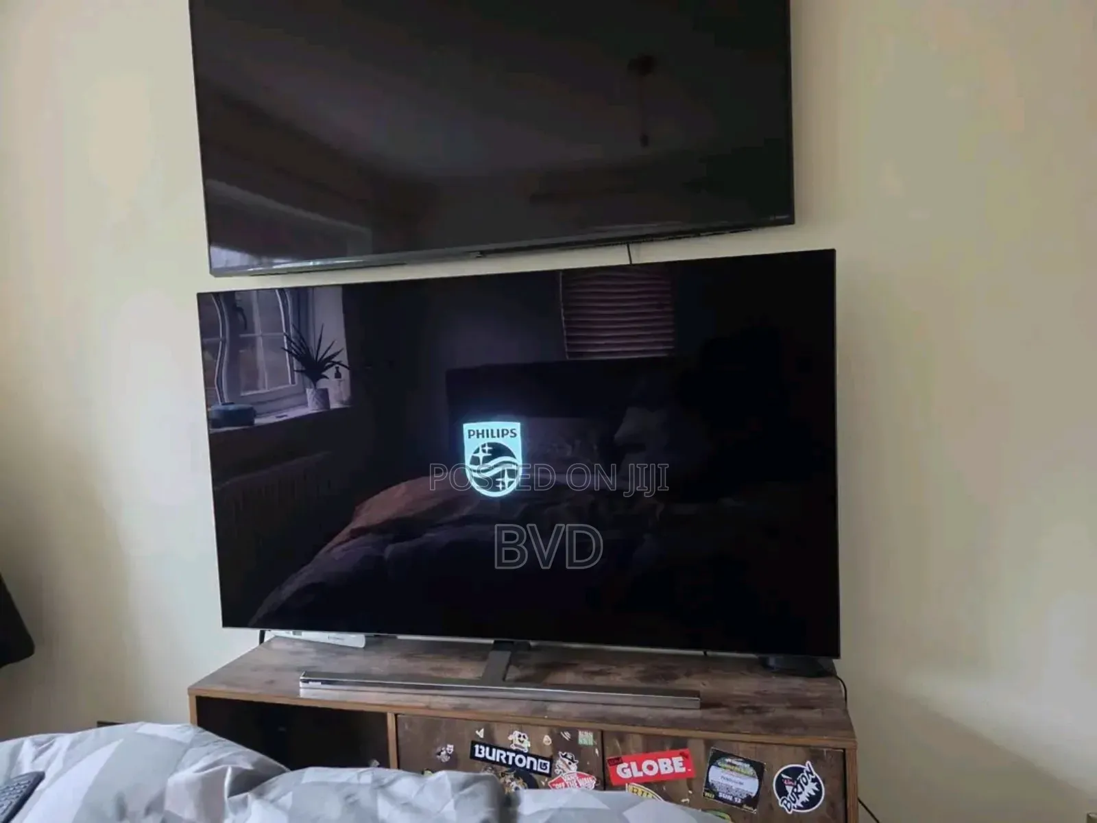 Philips TV With 4 Abienlight