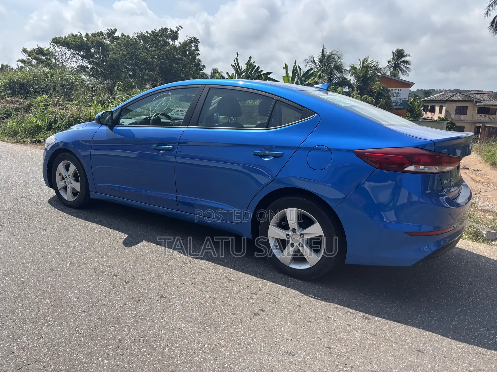 Hyundai Elantra SE Sedan FWD (2.0L 4cyl 6M) 2017 Blue