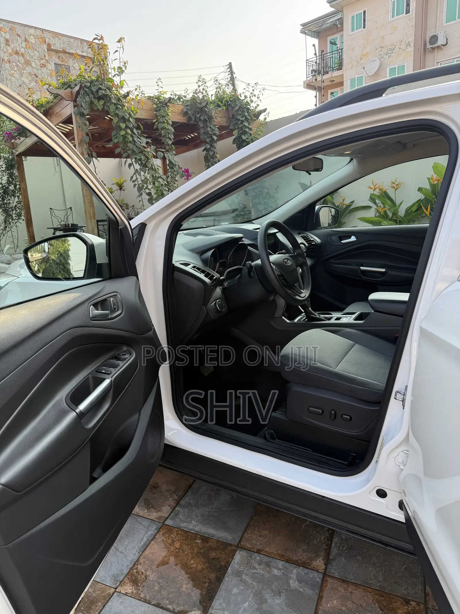 Ford Escape SE 4x4 2018 Pearl