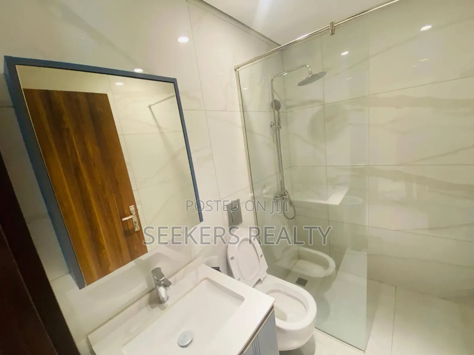 Furnished 2bdrm Apartment in Seekers Realty, Dzorwulu for rent