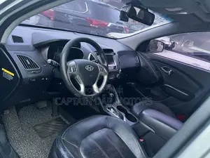 Hyundai Tucson Limited AWD 2013 Silver
