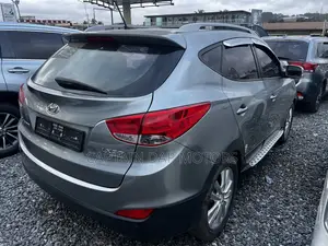 Hyundai Tucson Limited AWD 2013 Silver