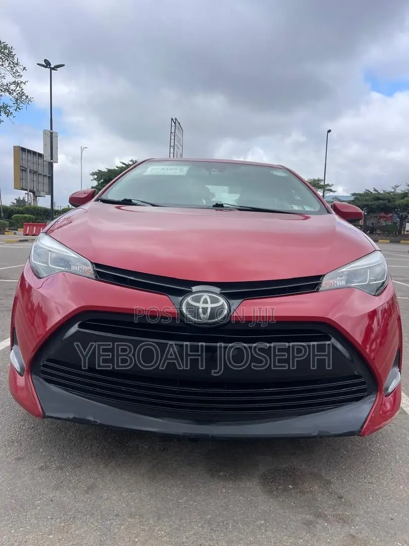 Toyota Corolla XLE (1.8L 4cyl 2A) 2019 Red