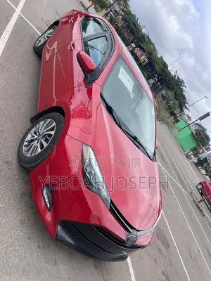 Toyota Corolla XLE (1.8L 4cyl 2A) 2019 Red
