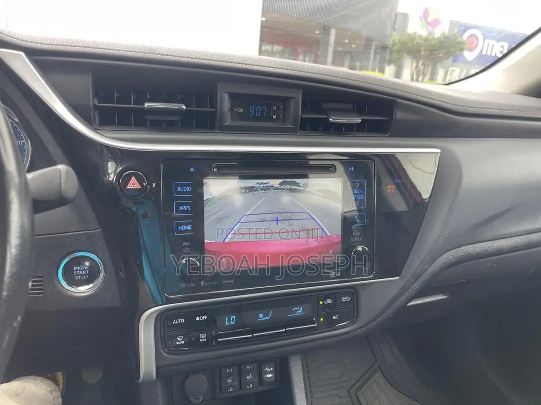 Toyota Corolla XLE (1.8L 4cyl 2A) 2019 Red