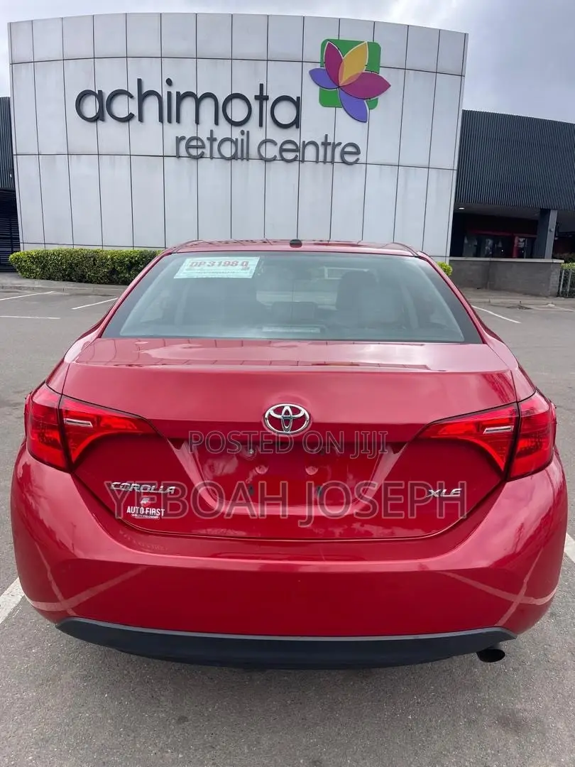 Toyota Corolla XLE (1.8L 4cyl 2A) 2019 Red