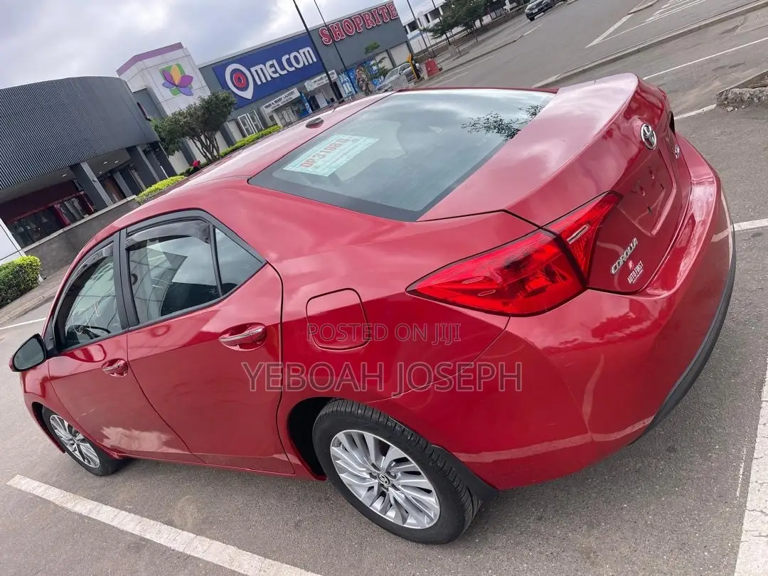 Toyota Corolla XLE (1.8L 4cyl 2A) 2019 Red