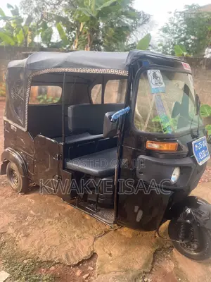 Bajaj RE 2019 Black