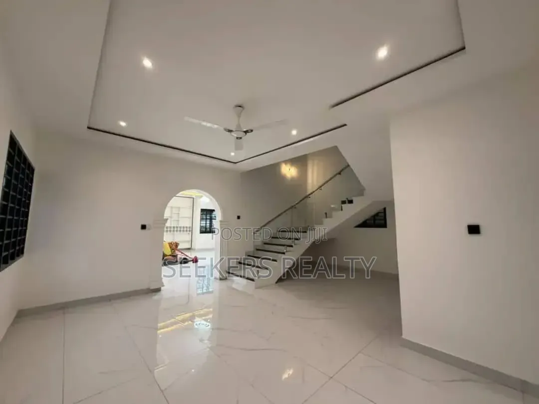 4bdrm House in Seekers Realty, School Junction for sale