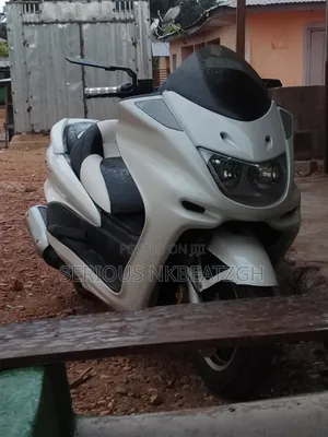 Yamaha Majesty 2017 White