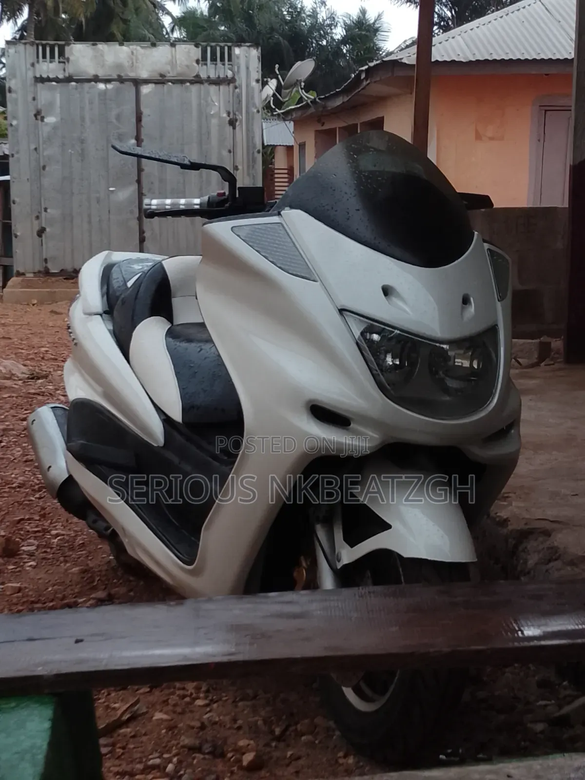 Yamaha Majesty 2017 White