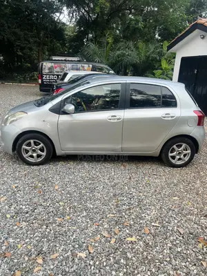 Toyota Vitz 1.5 FWD 5dr 2008 Silver