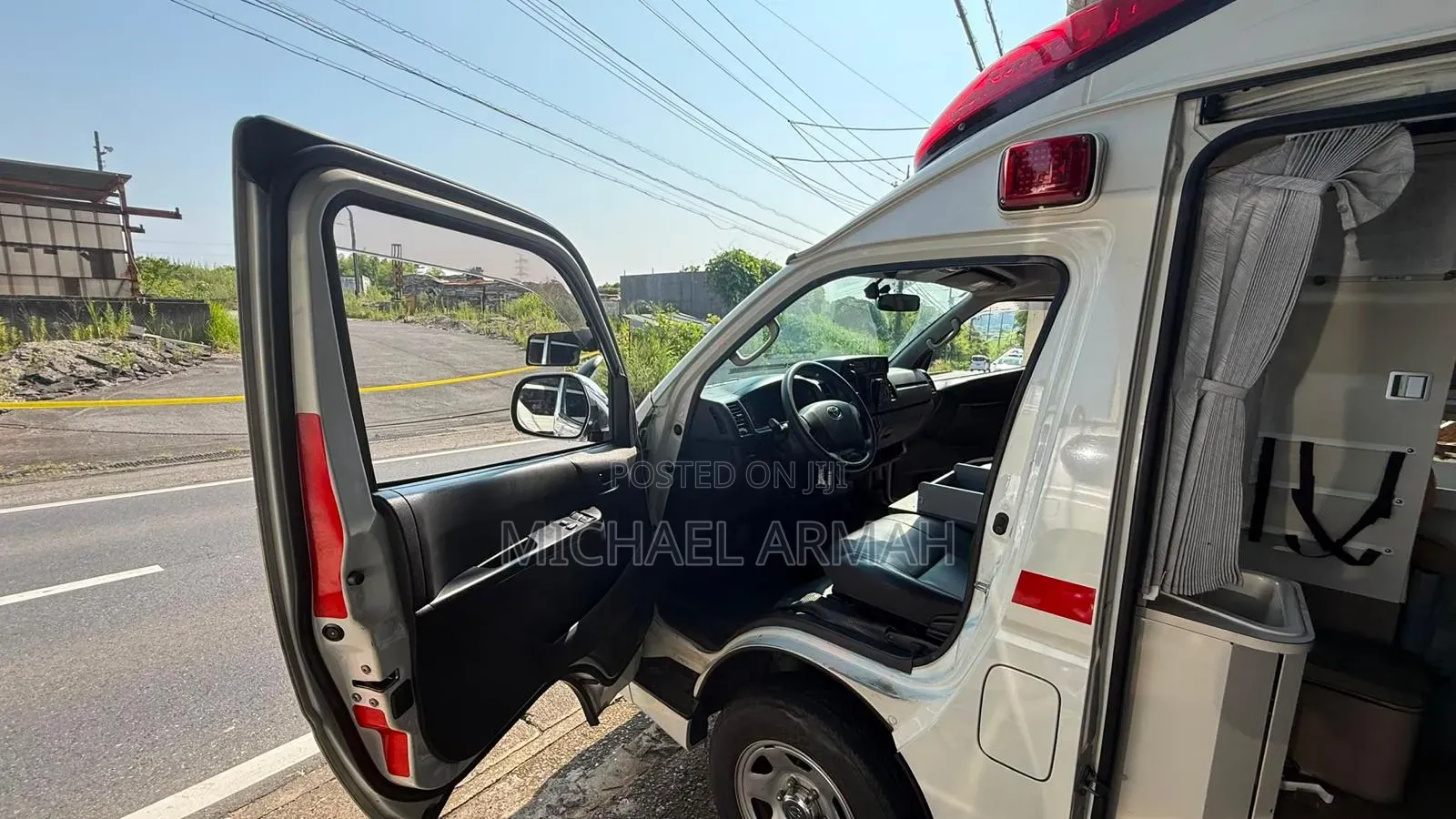 Toyota HiAce 2014 White