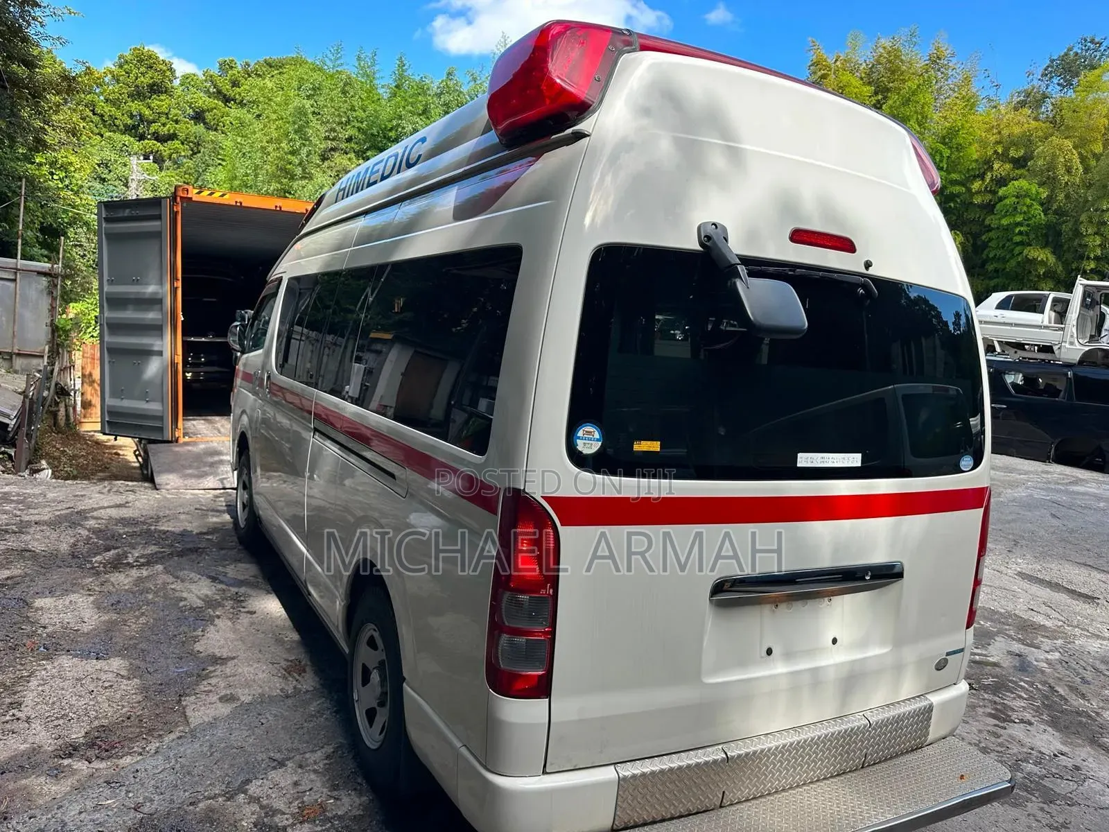Toyota HiAce 2014 White