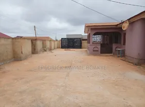 5bdrm House in Brother K Estate, Kumasi Metropolitan for rent