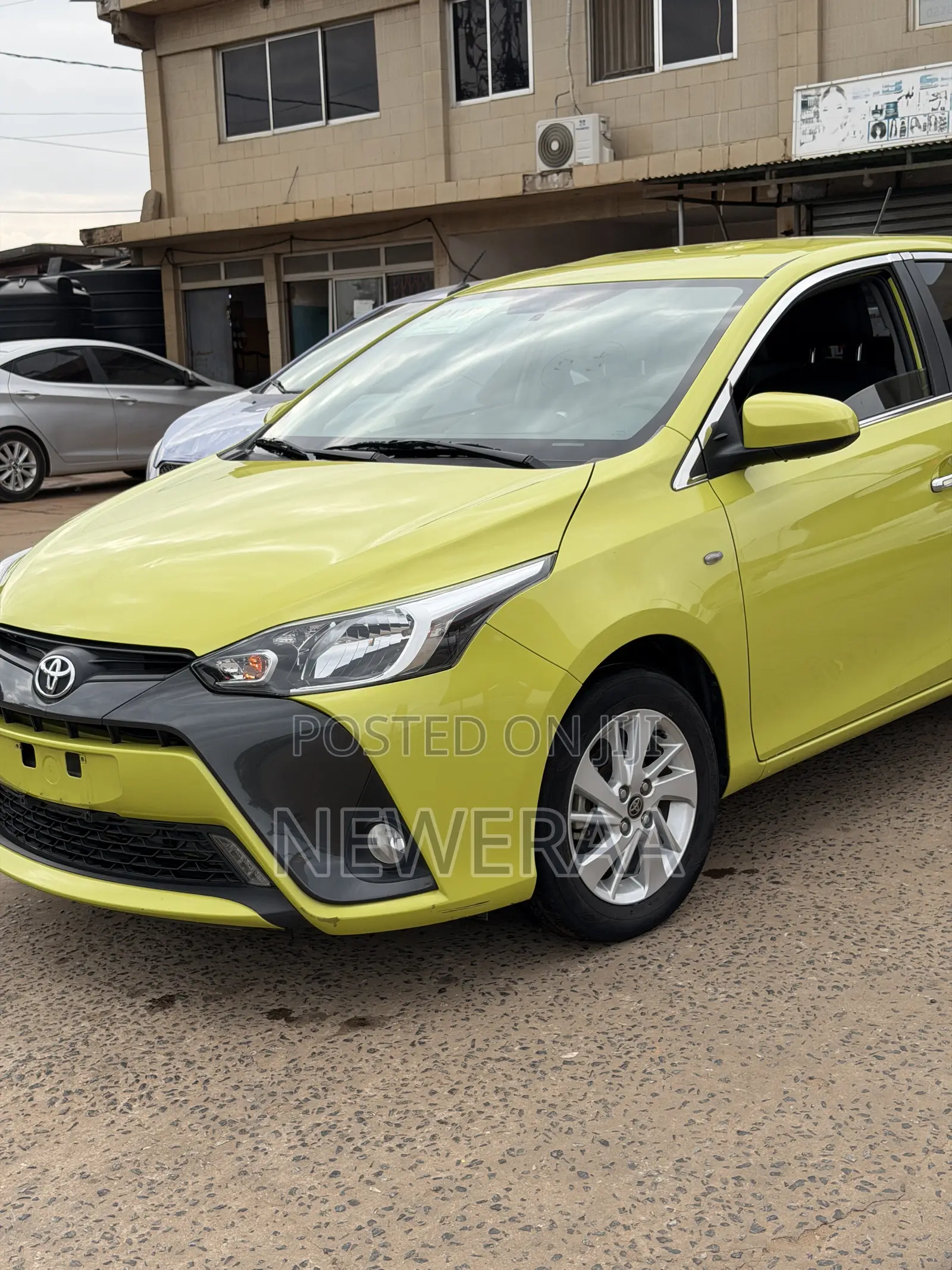 Toyota Yaris SE Hatchback 5dr 2016 Green