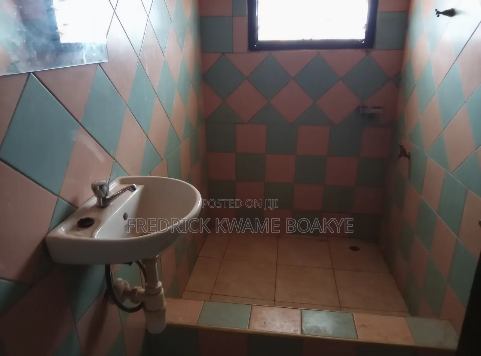 5bdrm House in Brother K Estate, Kumasi Metropolitan for rent