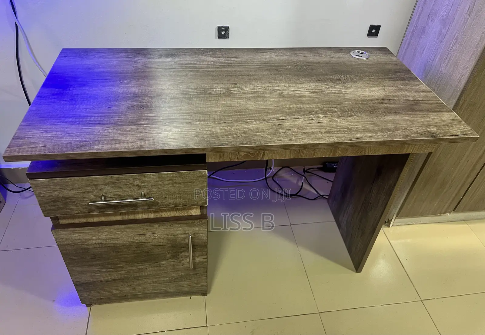Office Desk