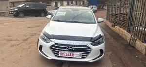 Hyundai Elantra 2027 White