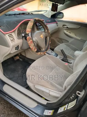 Toyota Corolla 2010 Gray