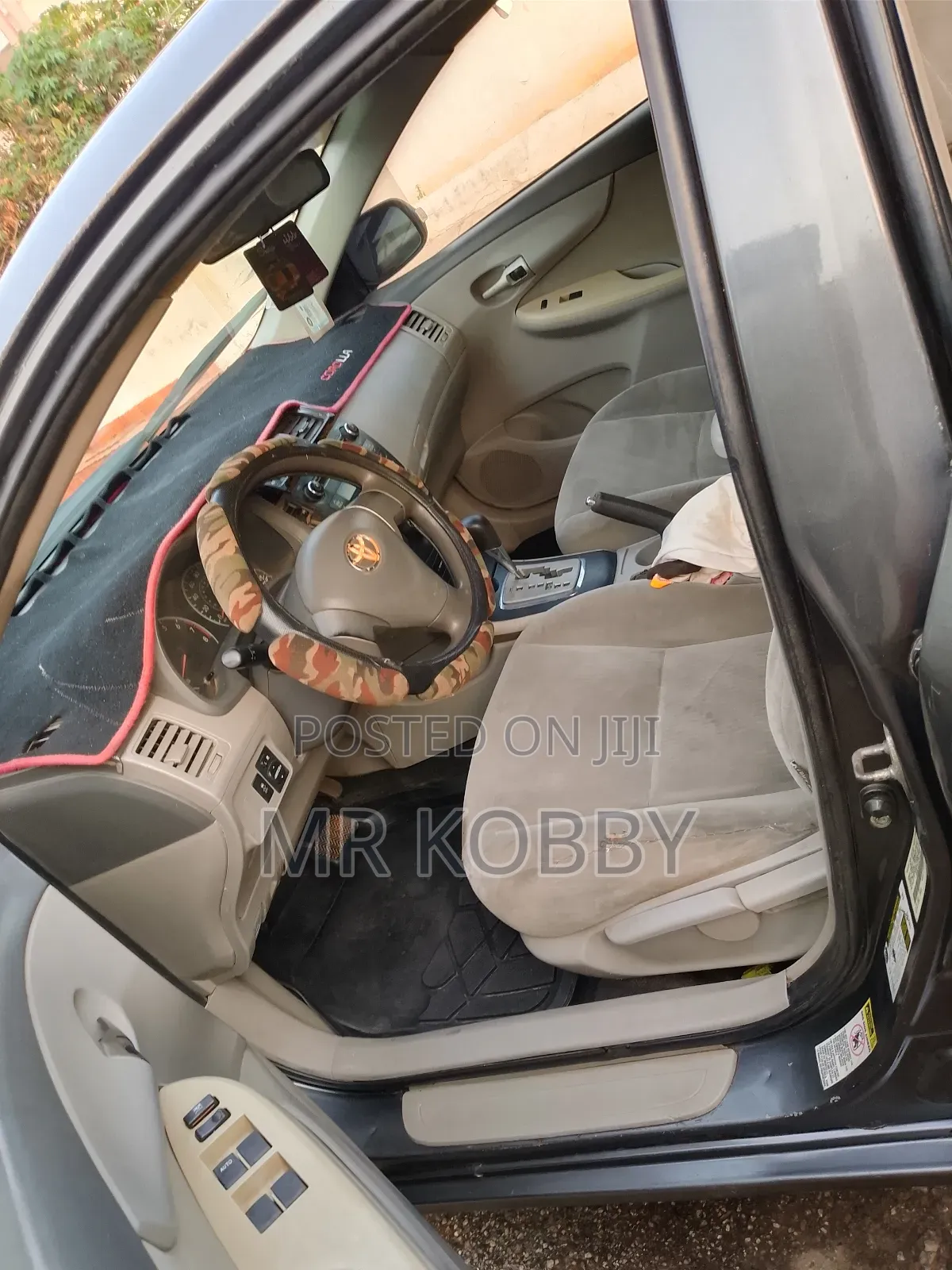 Toyota Corolla 2010 Gray