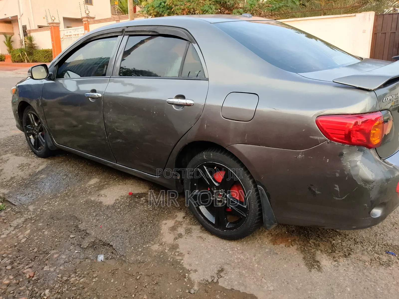 Toyota Corolla 2010 Gray