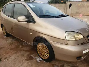 Chevrolet Rezzo 1.6 SE 2010 Gold
