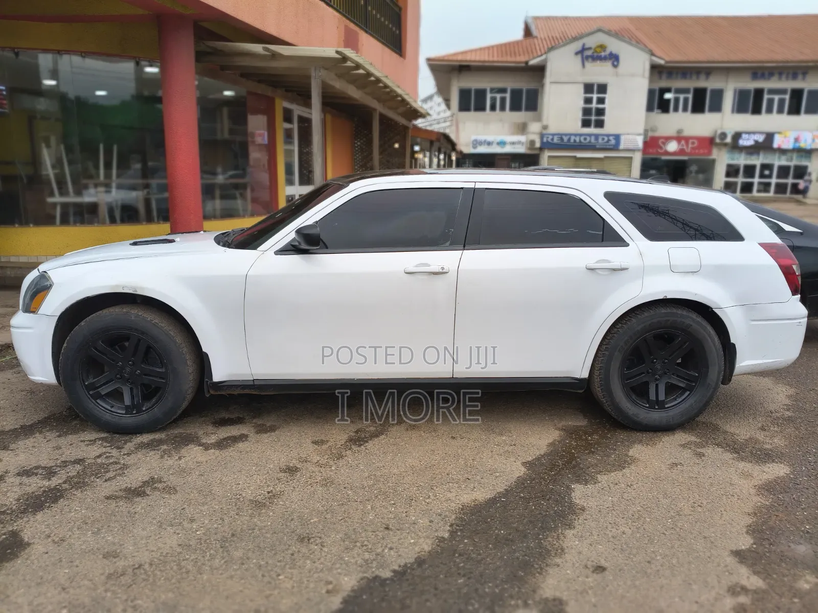 Dodge Magnum SXT 2006 White