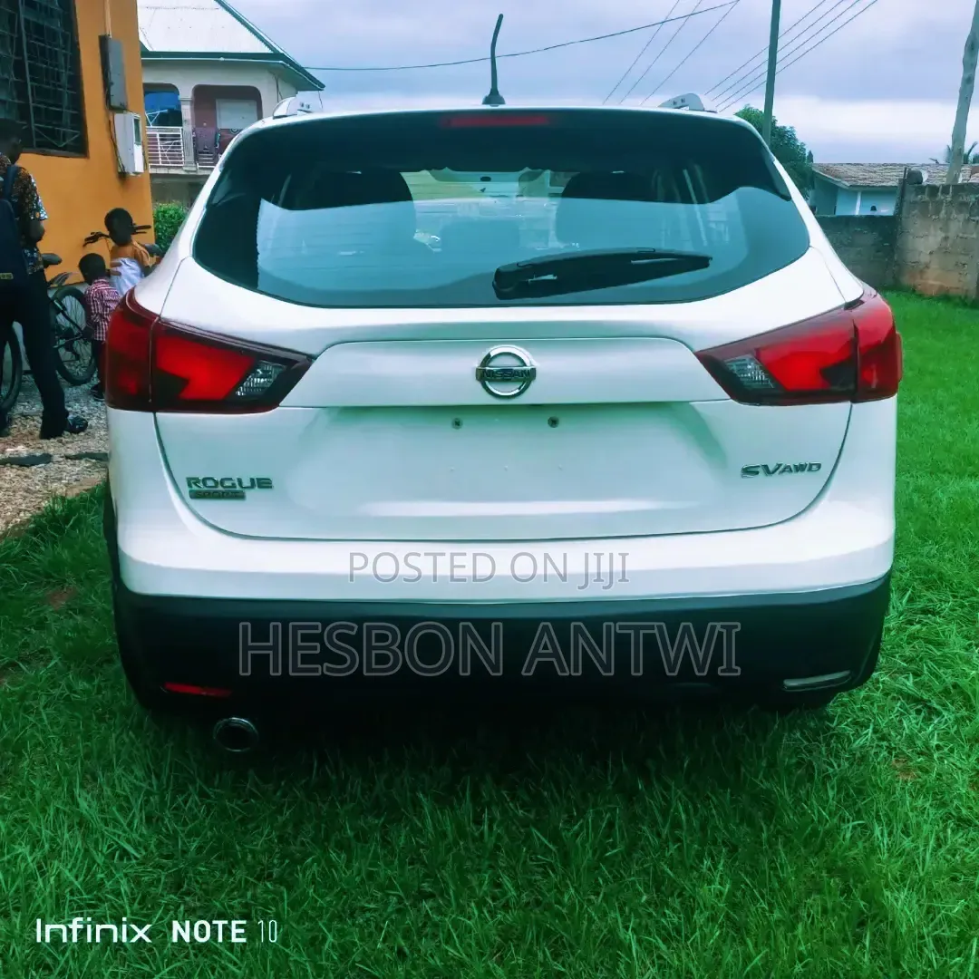 Nissan Rogue 2018 White