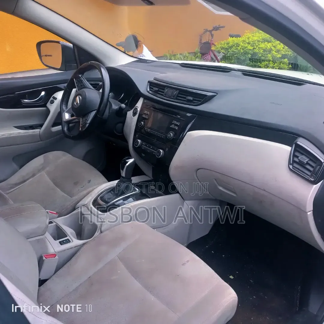 Nissan Rogue 2018 White
