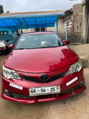 Toyota Camry SE 4dr Sedan (2.5L 4cyl 6A) 2014 Red